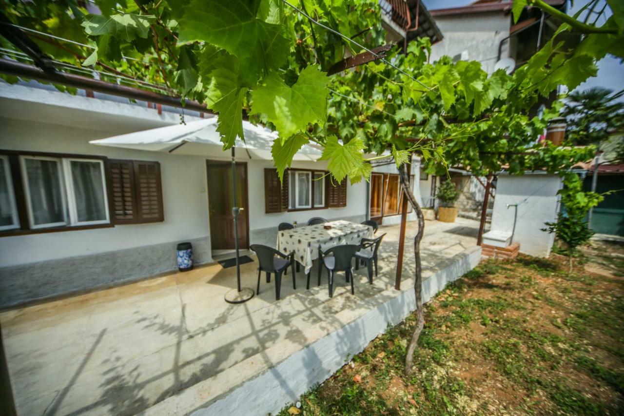 Apartman Ana Ловран Экстерьер фото