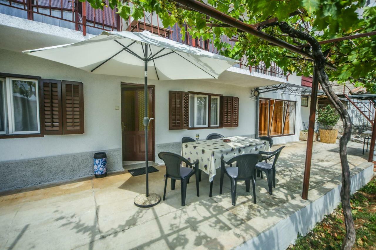 Apartman Ana Ловран Экстерьер фото