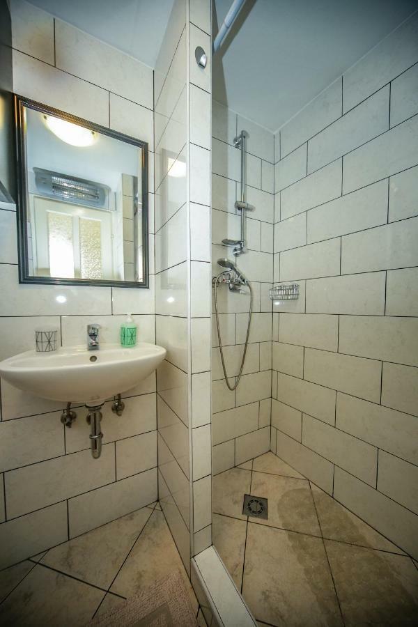 Apartman Ana Ловран Экстерьер фото